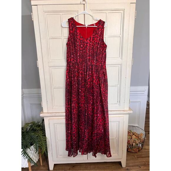 NWT Tahari size 10 red black animal print maxi dress - Picture 1 of 4